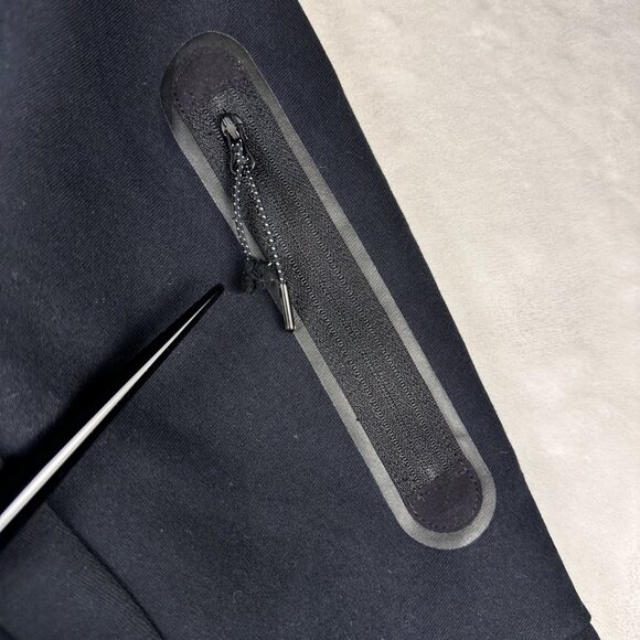 Nike Mens Sportswear Tech Fleece Hoodie M Black Zip Sleeve Pocket Gummy Logo - Picture 11 of 11